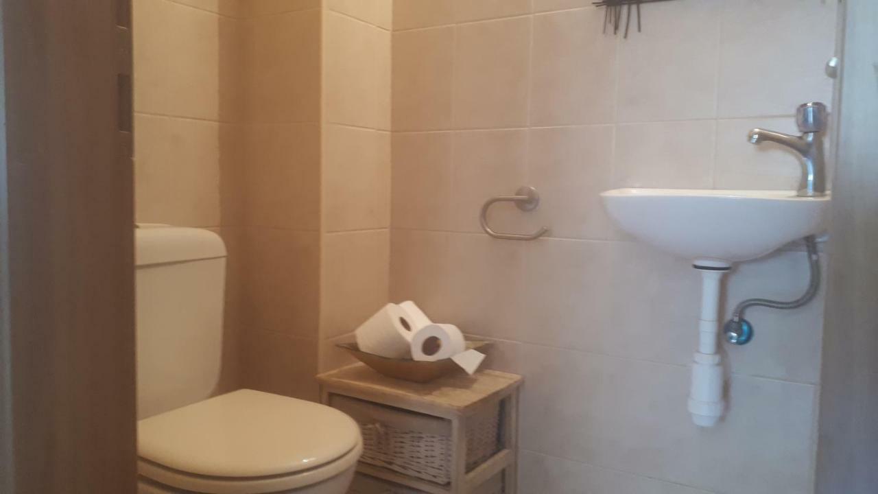 Apartment 2 Bedrooms Central Location Ashdod Bagian luar foto